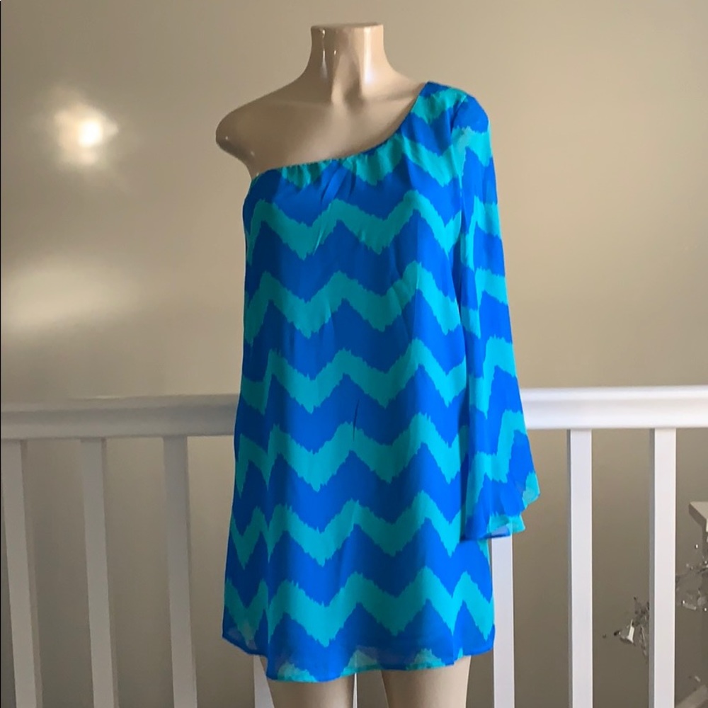 ❤️❤️As U Wish one-shoulder mini dress size Medium